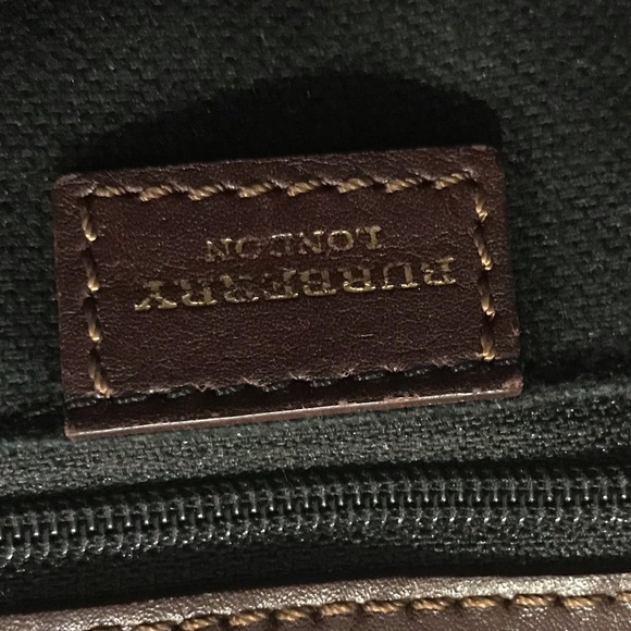 Burberry purse - Picture 4 of 7